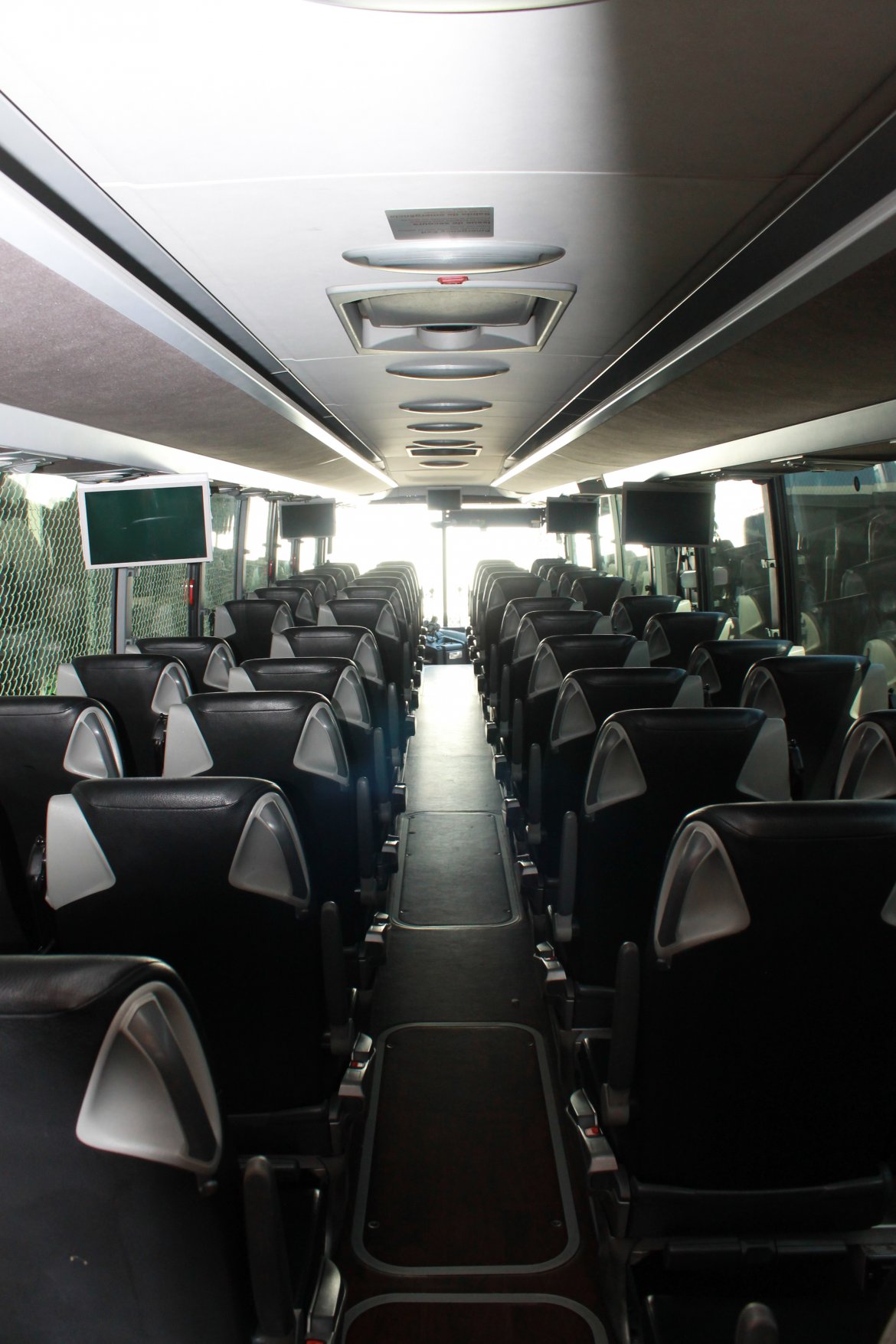 Reliable 2013 Setra Coach 407 CC Charter Bus