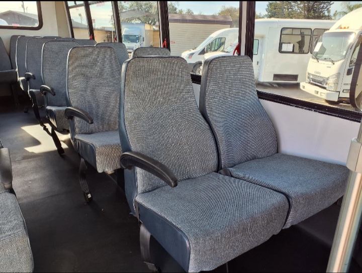 2022 Ford E-450 Shuttle Bus