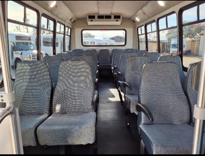 2022 Ford E-450 Shuttle Bus