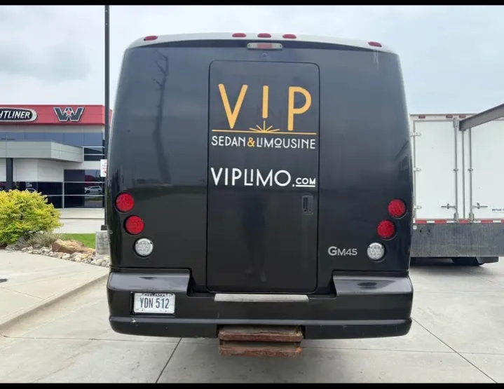 2016 Freightliner M2 Shuttle Bus