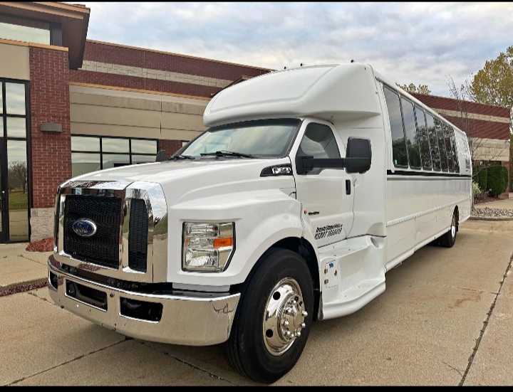 2016 Ford F-650 Limo Bus