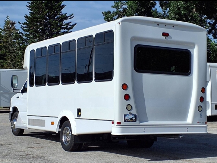 2019 Ford E-350 Shuttle Bus