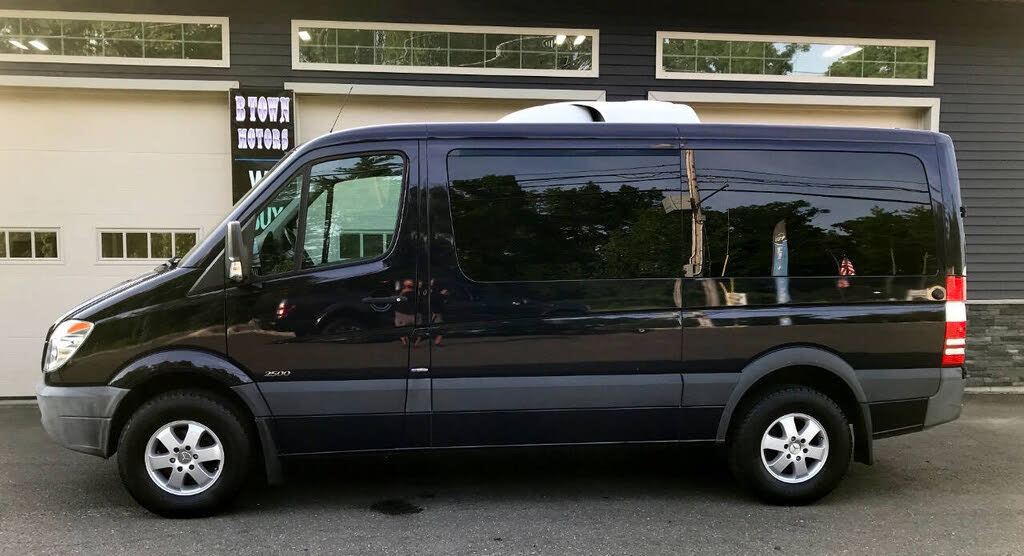 2011 Mercedes-Benz Sprinter 2500 – Spacious Passenger Van