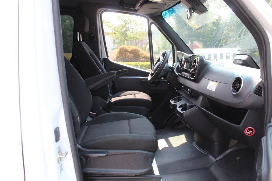 2025 Mercedes-Benz Sprinter 2500 – Reliable Passenger Van