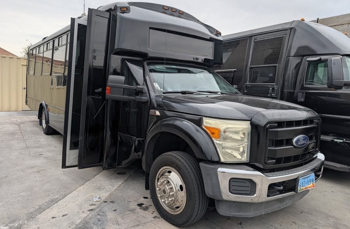Well-Maintained 2015 Ford F550 Luxury Limo Bus