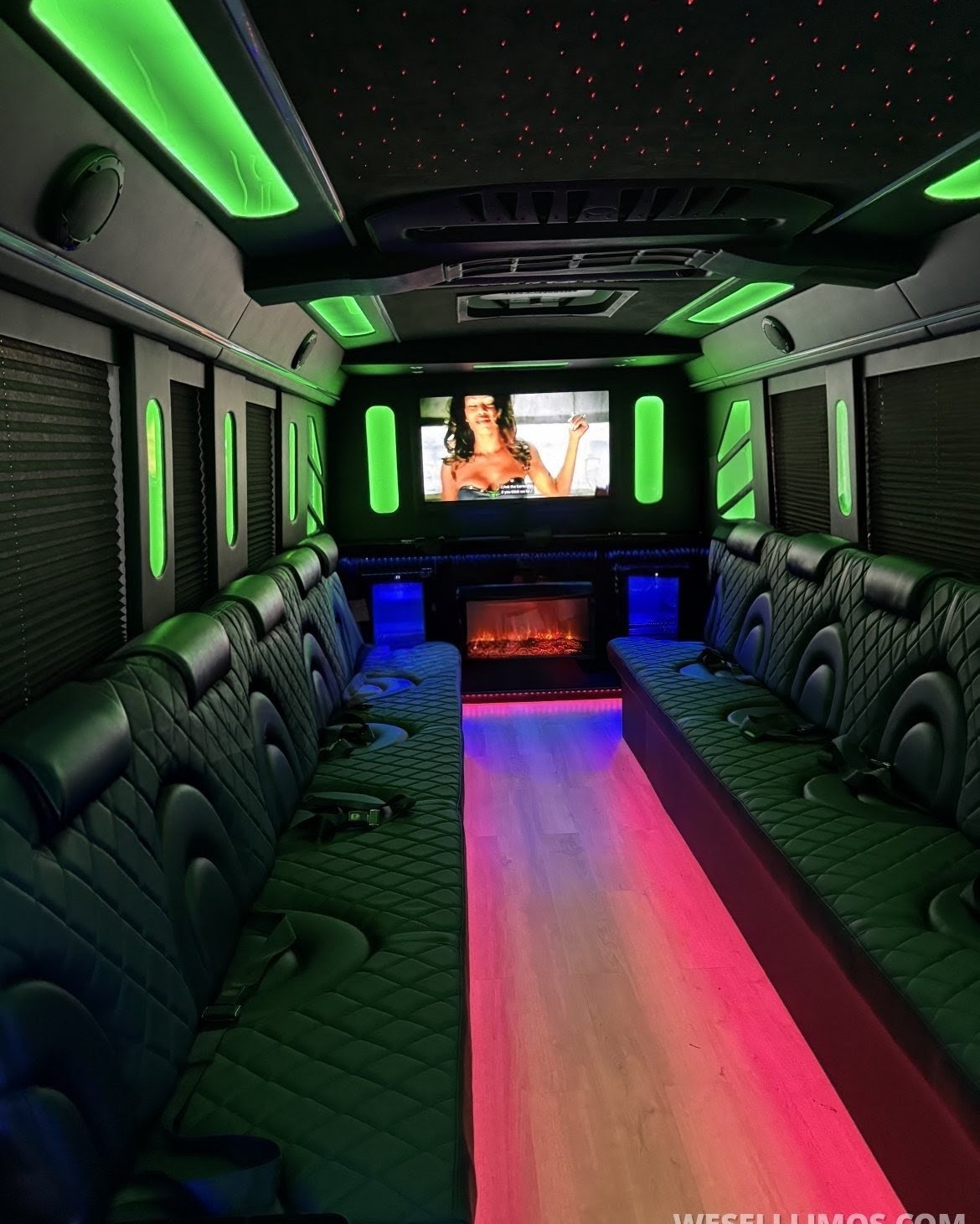 2020 Freightliner S3 -Limo Bus