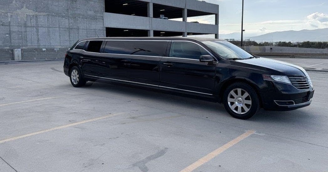 2018 Lincoln MKT - Royal Coach Builder Limousine