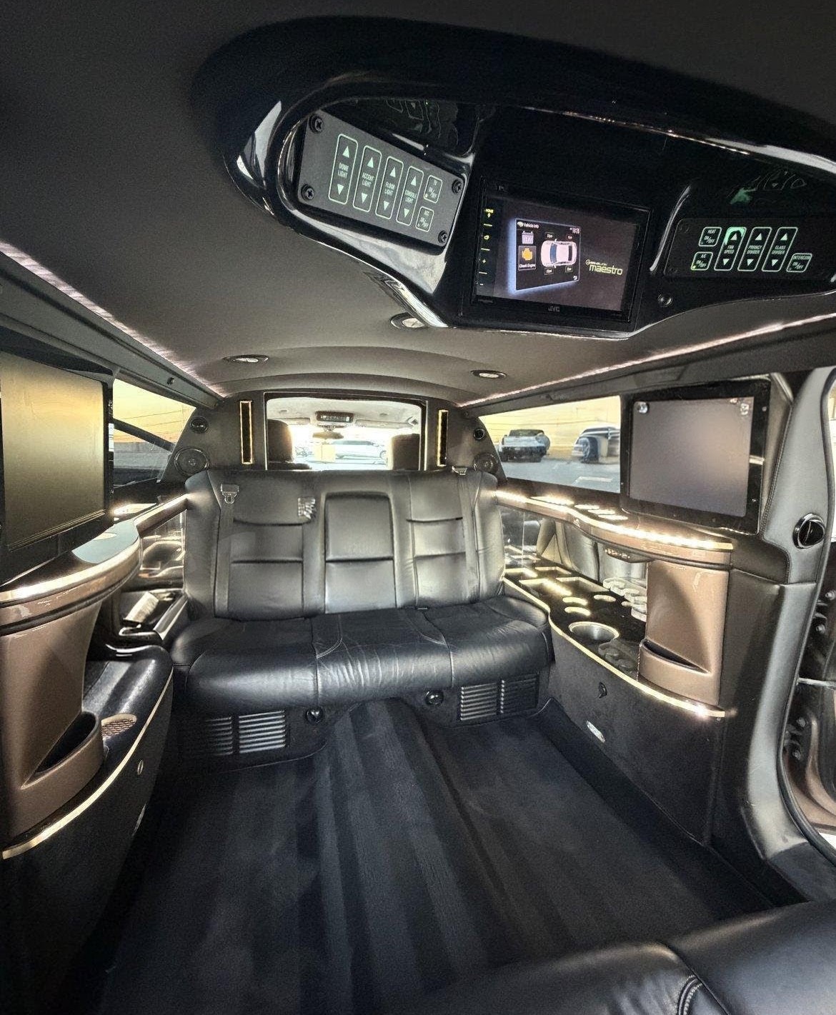 2017 Cadillac XTS – Premium Luxury Limo