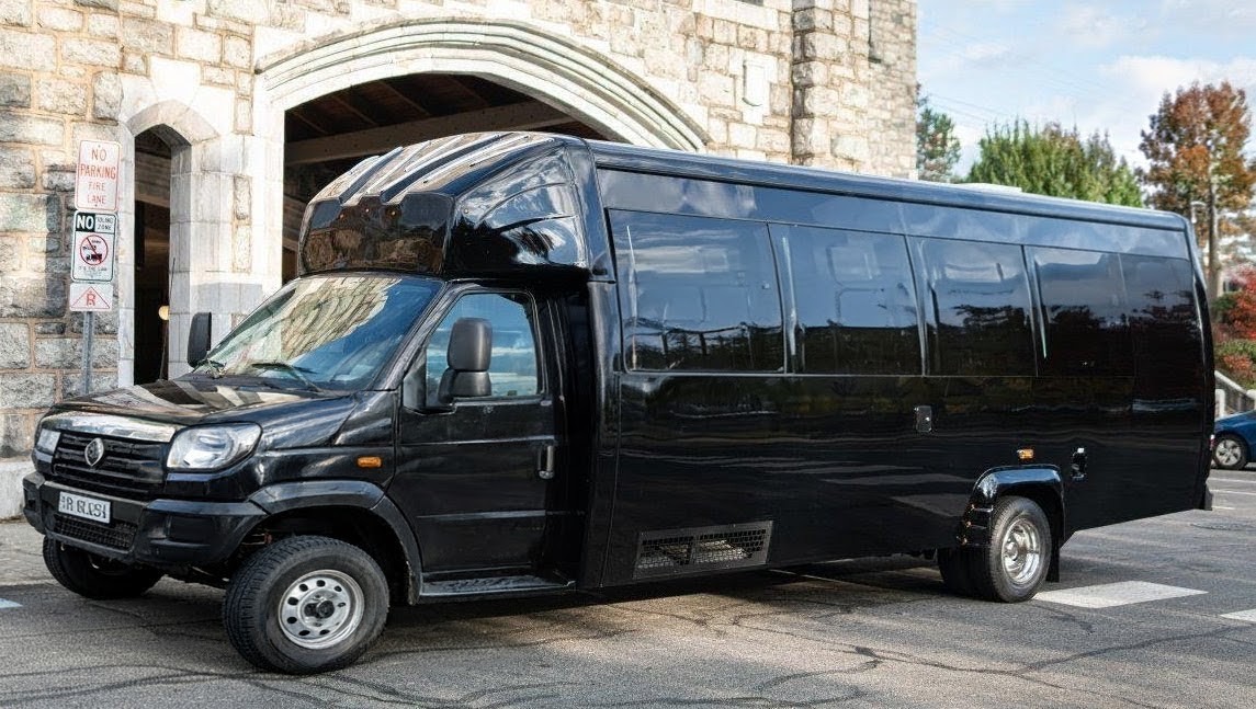 2023 Ford E-450 VIP Limo Bus with Premium Interior