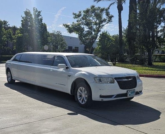2015 Chrysler 300 Limousine