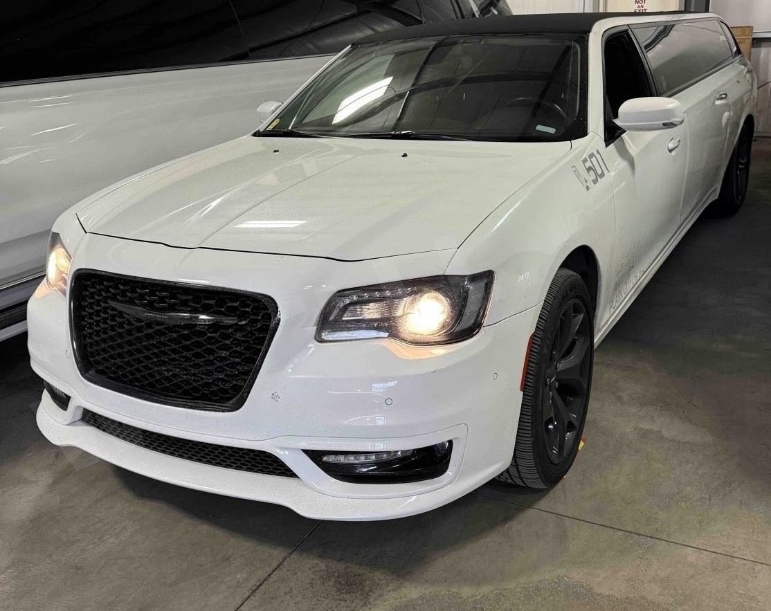 2021 Chrysler 300 Stretch Limousine