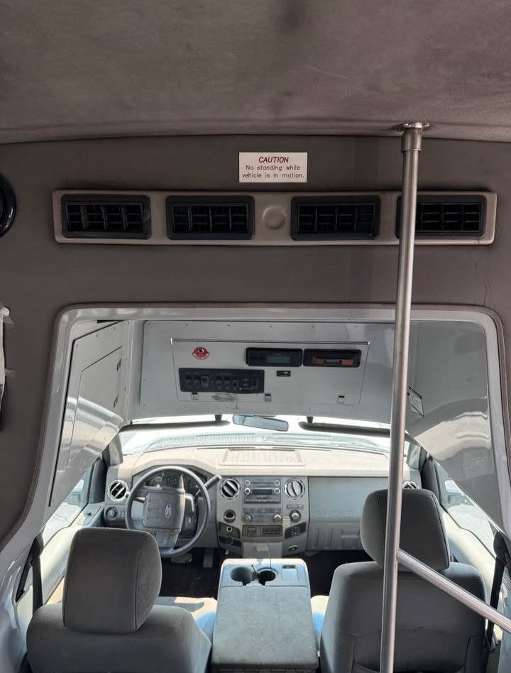 2011 Ford F-550 Shuttle Bus