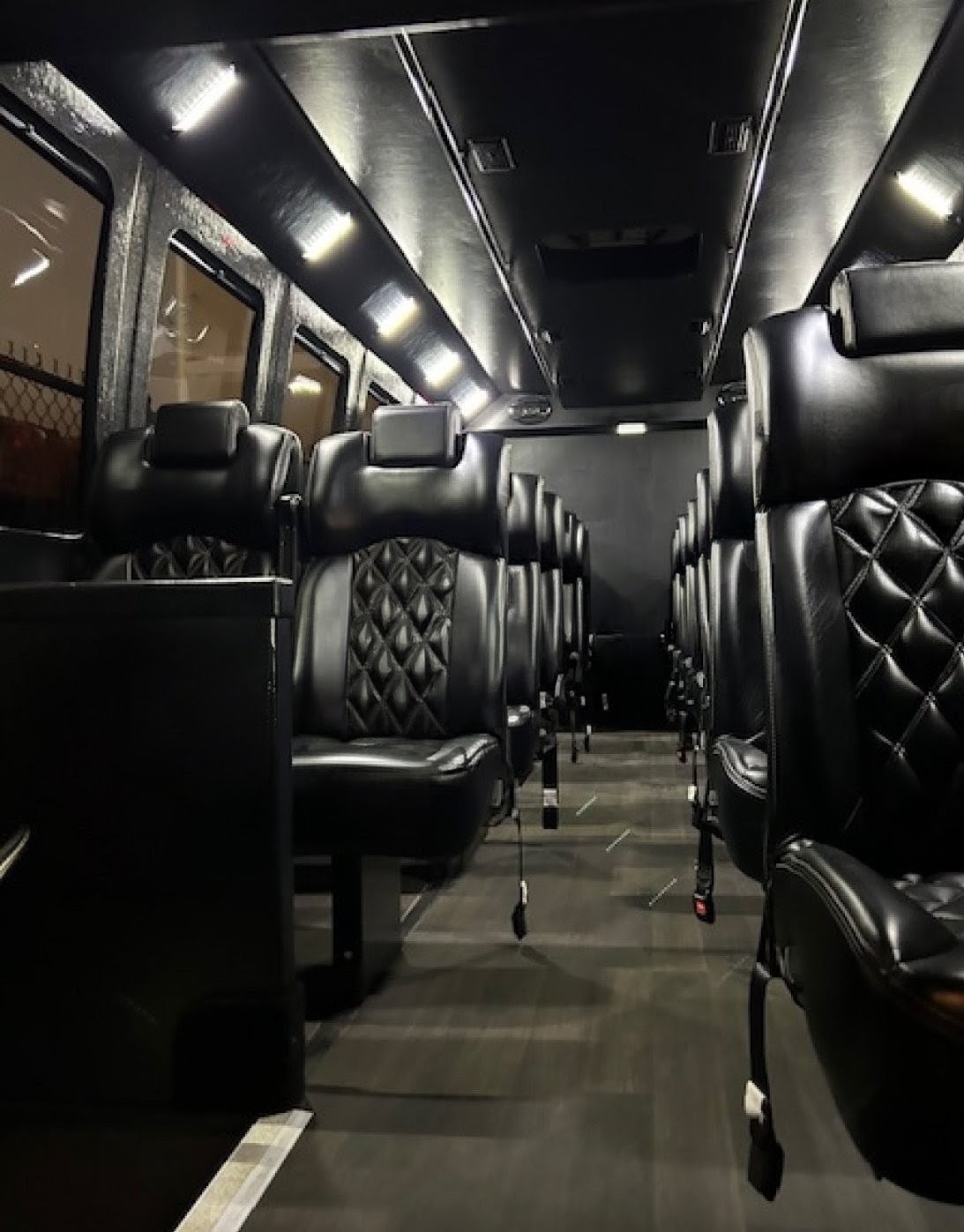 Well-Maintained 2012 Ford F550 Executive Shuttle Bus