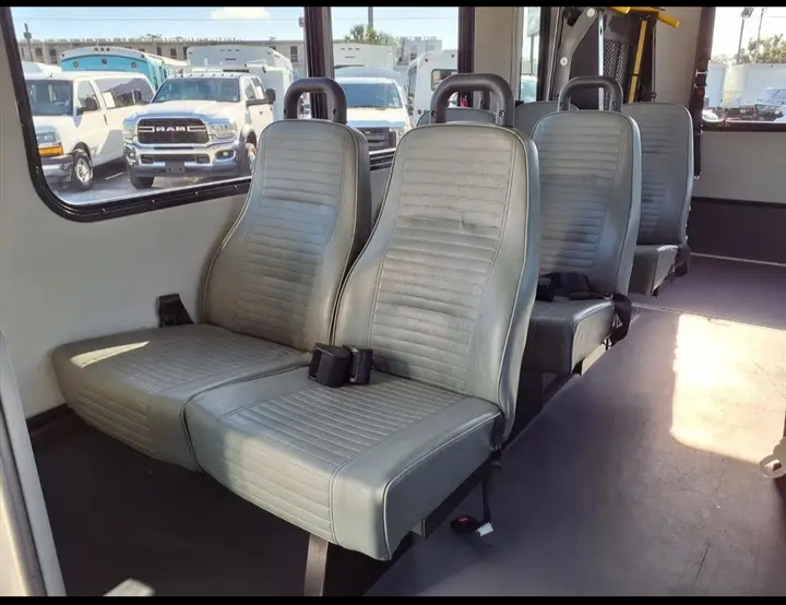 2016 Ford E-350 Shuttle Bus
