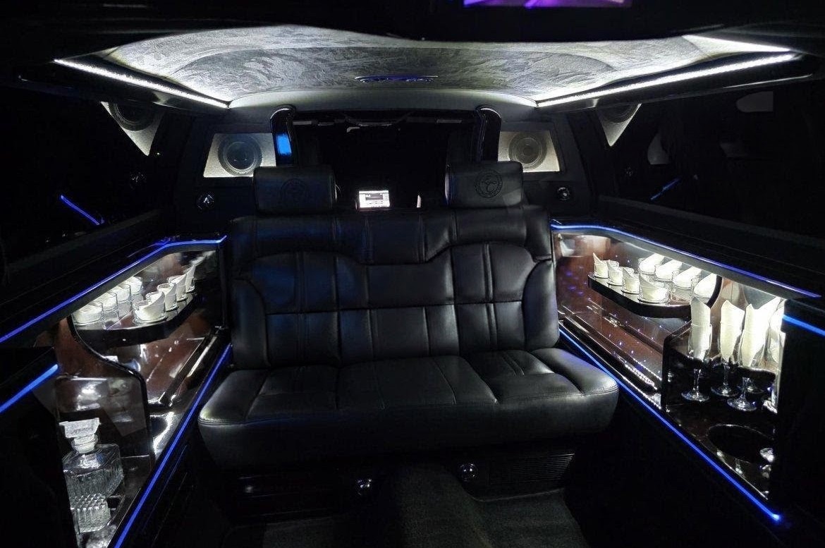 2014 Lincoln MKT Executive Coach Builders 72-Inch Presidential Limousine