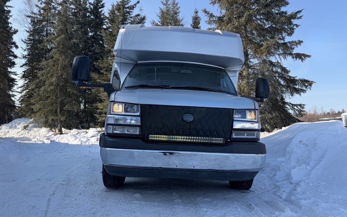 Reliable 2013 Chevrolet 4500 Turtle Top Diesel Shuttle Bus