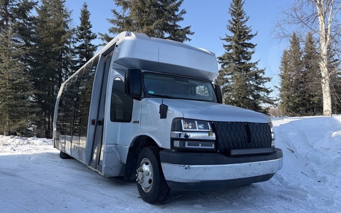 Reliable 2013 Chevrolet 4500 Turtle Top Diesel Shuttle Bus