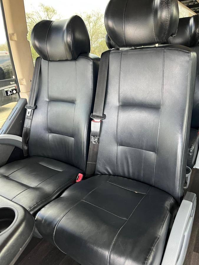 2016 Prevost H3-45 ADA Luxury Charter Bus