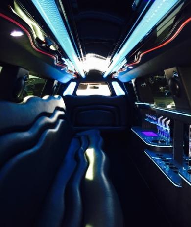Luxury 2014 Lincoln MKT 14-Passenger Limousine