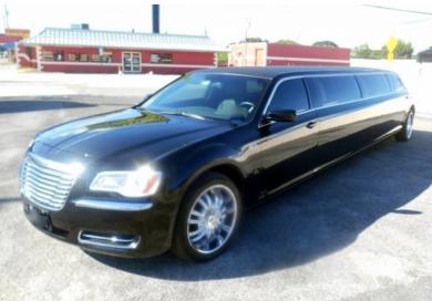 2013 Chrysler 300 Limousine – Luxury 10 Passenger Stretch Limo