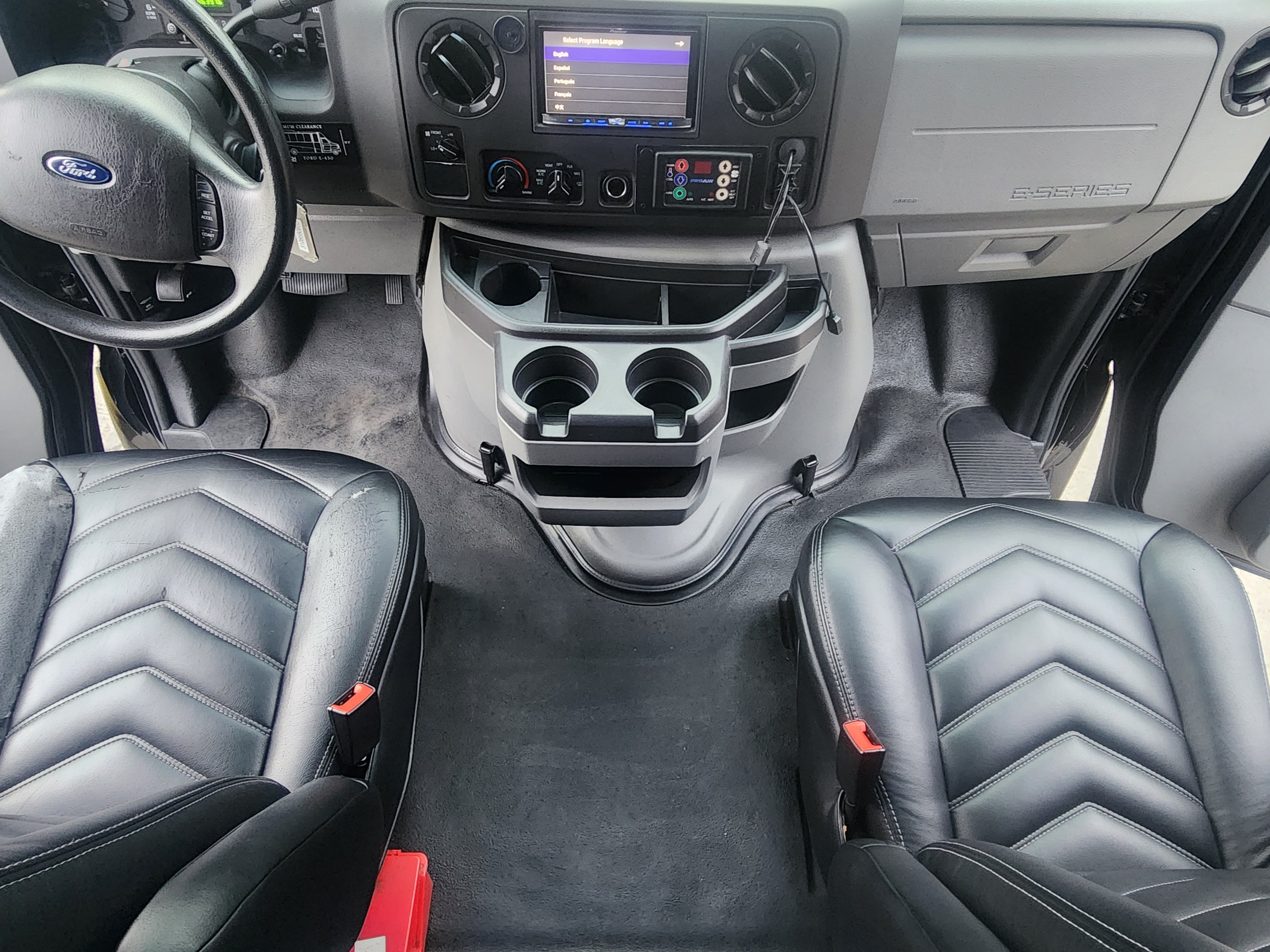 Ford E-450 2017