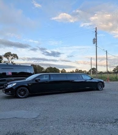 Premium 2018 Chrysler 300 Limousine with LED Party Interior