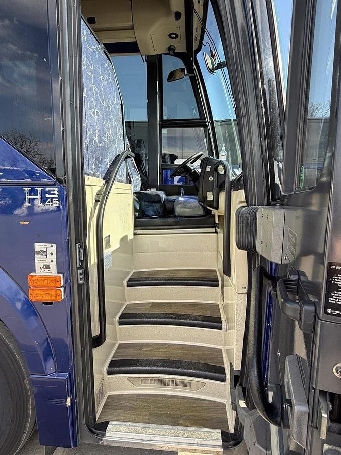 2017 Prevost H345 Charter Bus