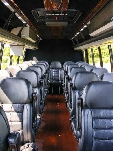 Well-Maintained 2015 Ford F550 Turtle Top Shuttle Bus