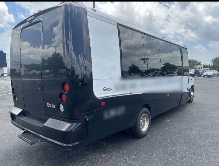 2017 Ford E-450 Shuttle Bus
