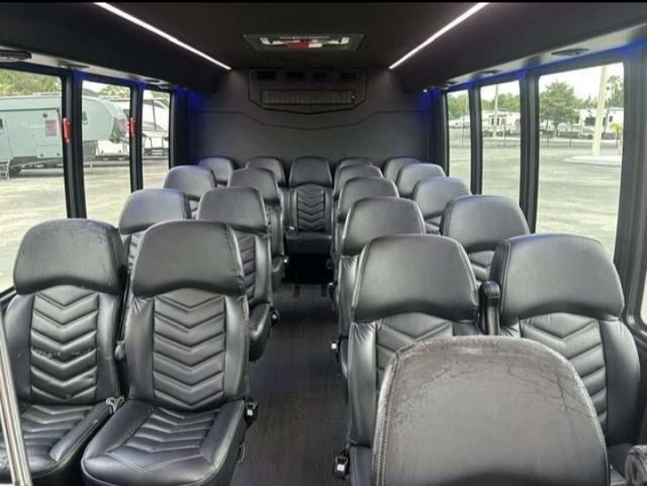 2017 Ford E-450 Shuttle Bus
