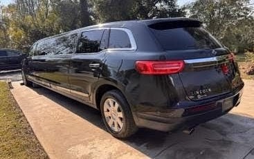 2015 Lincoln MKT Luxury Limousine with V6 Engine