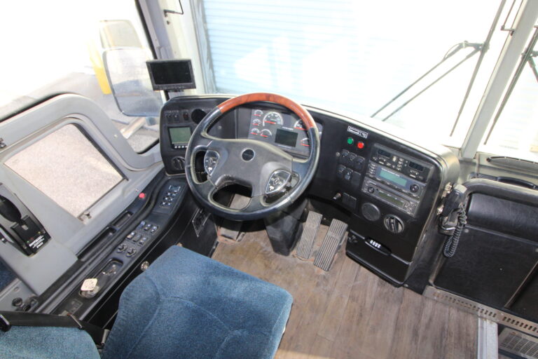 2013 Prevost X3-45 Charter Bus