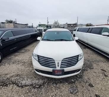 Luxury 10-Passenger 2018 Lincoln MKT SUV Stretch Limousine
