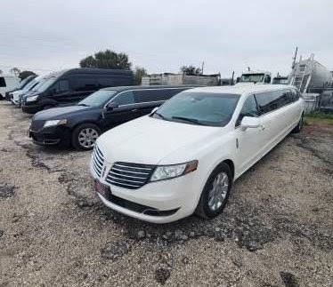 Luxury 10-Passenger 2018 Lincoln MKT SUV Stretch Limousine