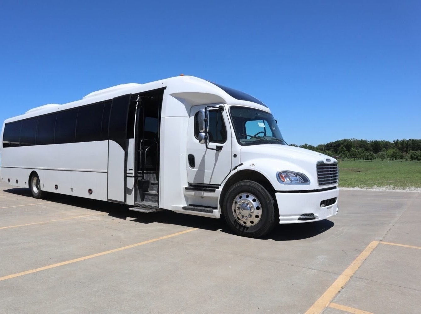 2025 Freightliner M2 American Dreamliner