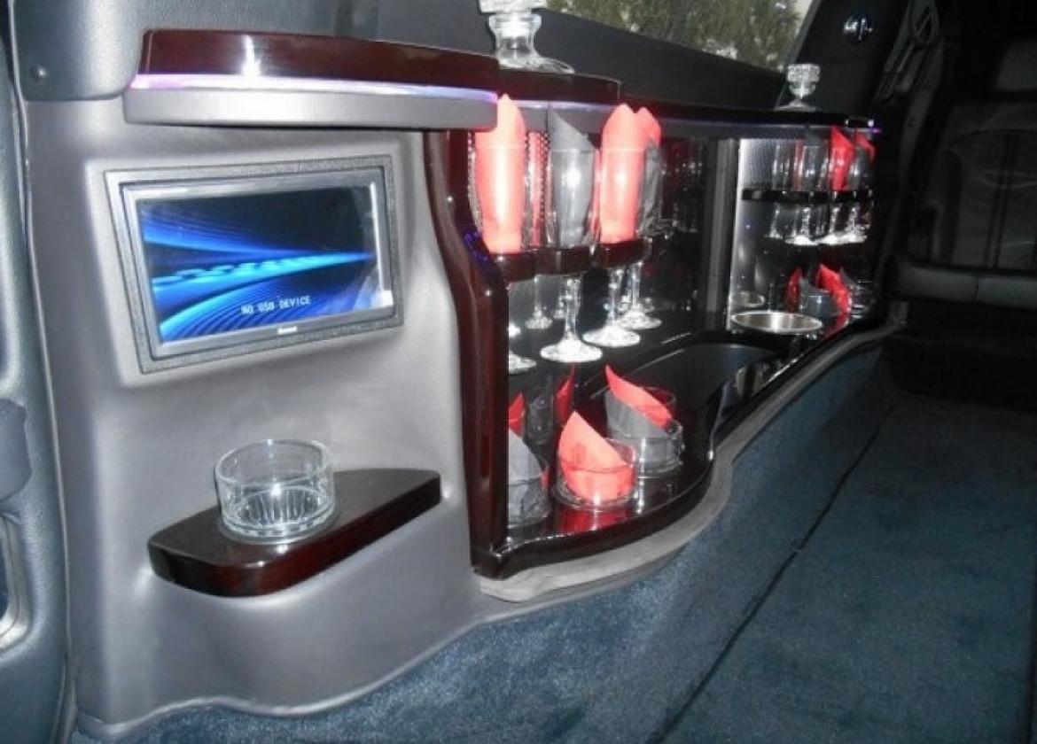 2015 Lincoln MKT SUV Stretch Limo