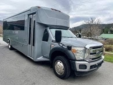 2013 Ford F-550 Glaval Executive Shuttle Bus – 32 Passenger Coach