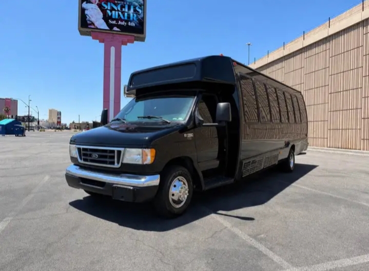 2006 Ford E-450 Limo Bus