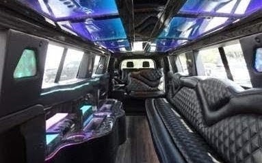 2017 Springfield Coach Dodge Durango Limousine – Luxury SUV Stretch