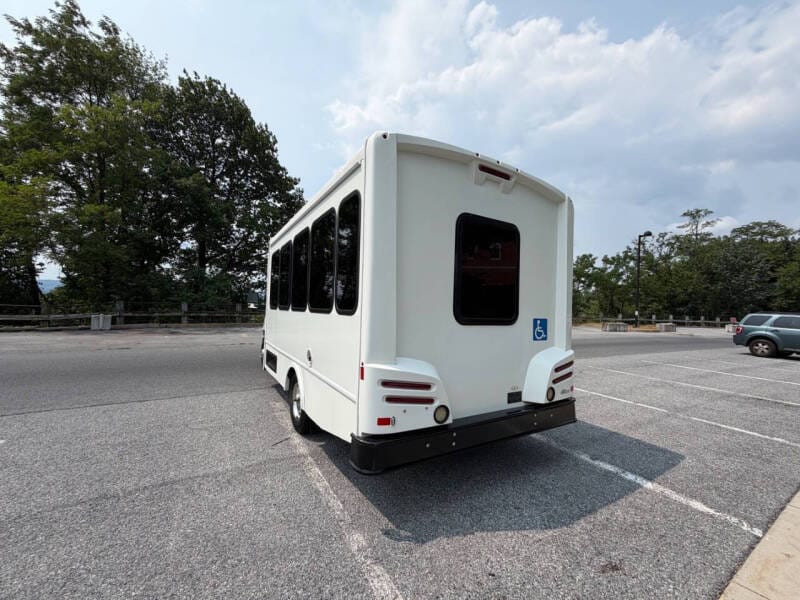 2020 Ford E-350 ADA Wheelchair Shuttle Bus