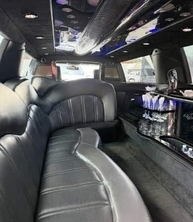 Luxury 2014 Lincoln MKT Stretch Limousine – 10 Passenger