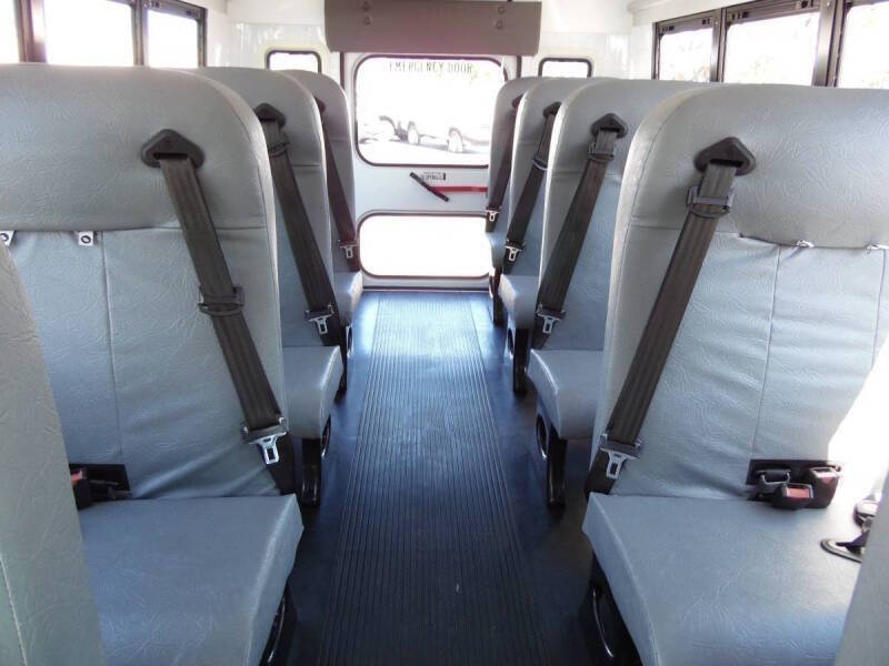2018 Chevrolet Express 3500 Shuttle Bus