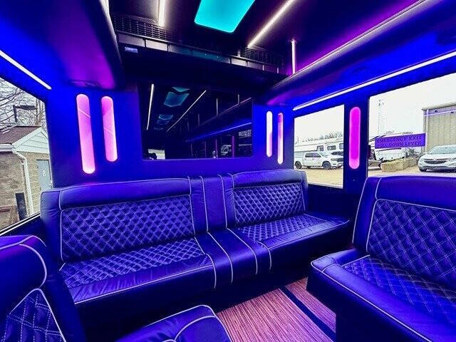 2014 IC Bus AC Series - Mini Limo Bus