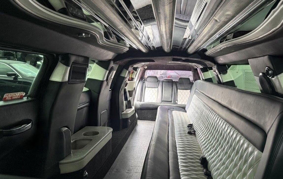 2018 Chrysler 300 Limousine with Jet Door & Premium Interior
