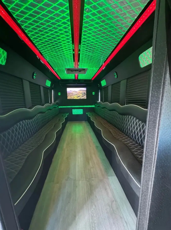 2000 Ford E-450 Party Bus