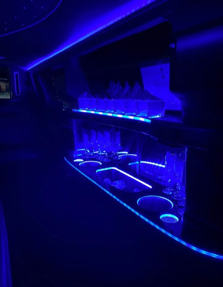 2016 Lincoln MKT Limousine