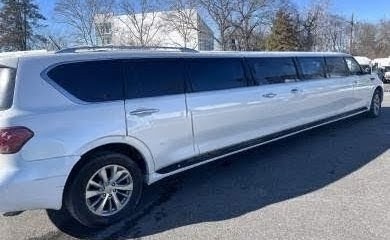 Premium 18 Passenger 2015 Infiniti QX80 Stretch Limousine