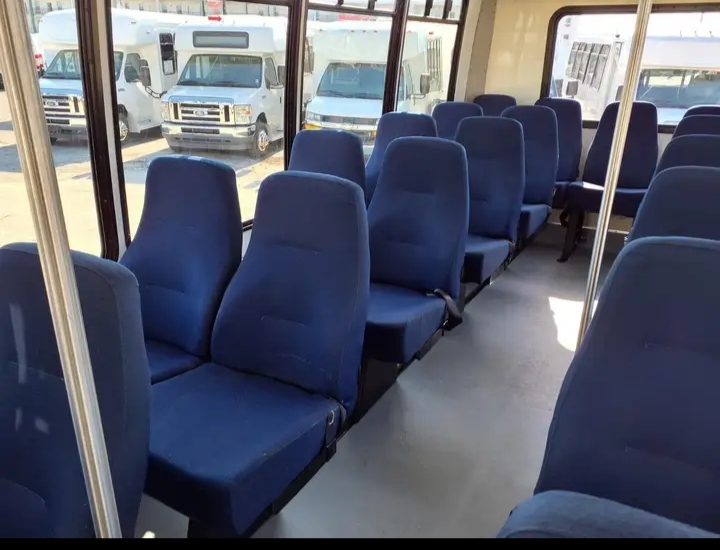 2016 Ford F-550 Shuttle Bus