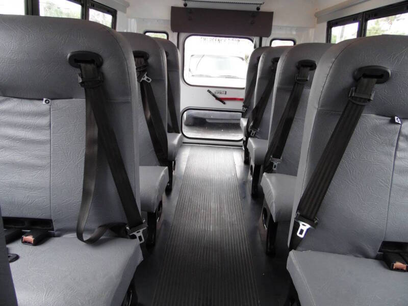 2019 Chevrolet Express 3500 Shuttle Bus