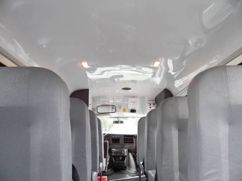 2019 Chevrolet Express 3500 Shuttle Bus